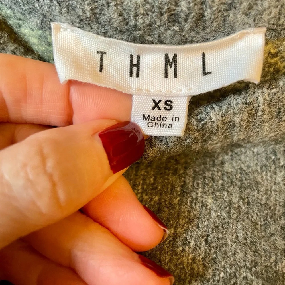 THML Anthropologie Gray Multicolor Zig Zag Rainbow Sweater Size XS Oversized - Picture 4 of 6